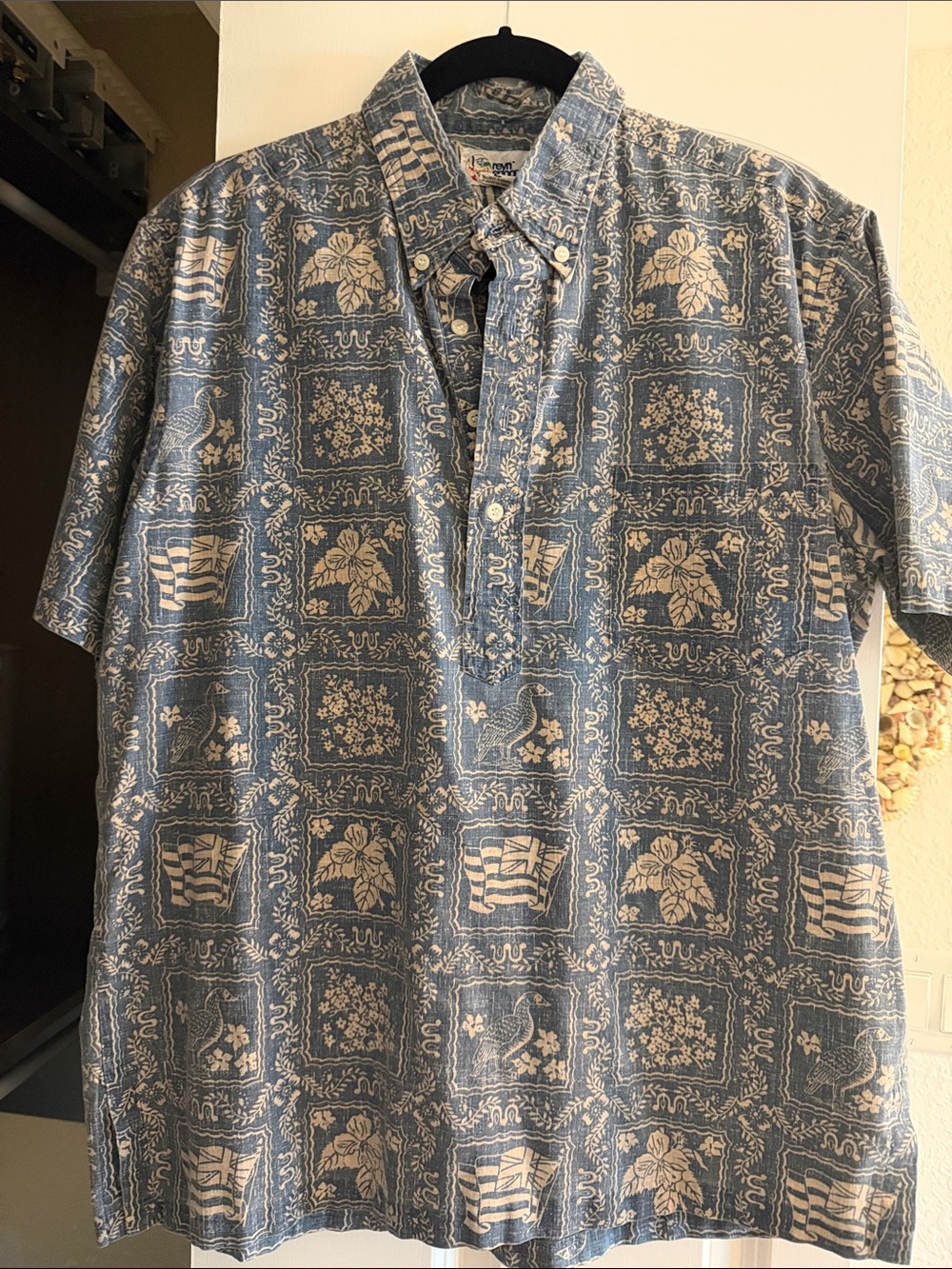 Reyn SpoonerL Lahaina Sailor  Blue and Cream Hawaiian Popover